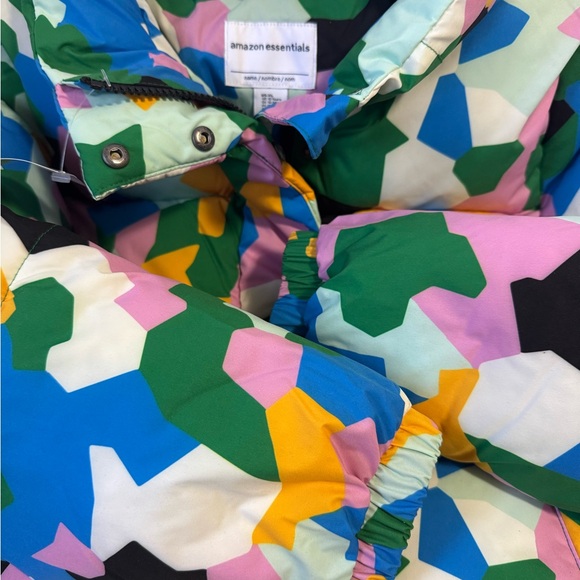 Amazon Essentials Multicolor Kids Puffer Jacket - Picture 4 of 7